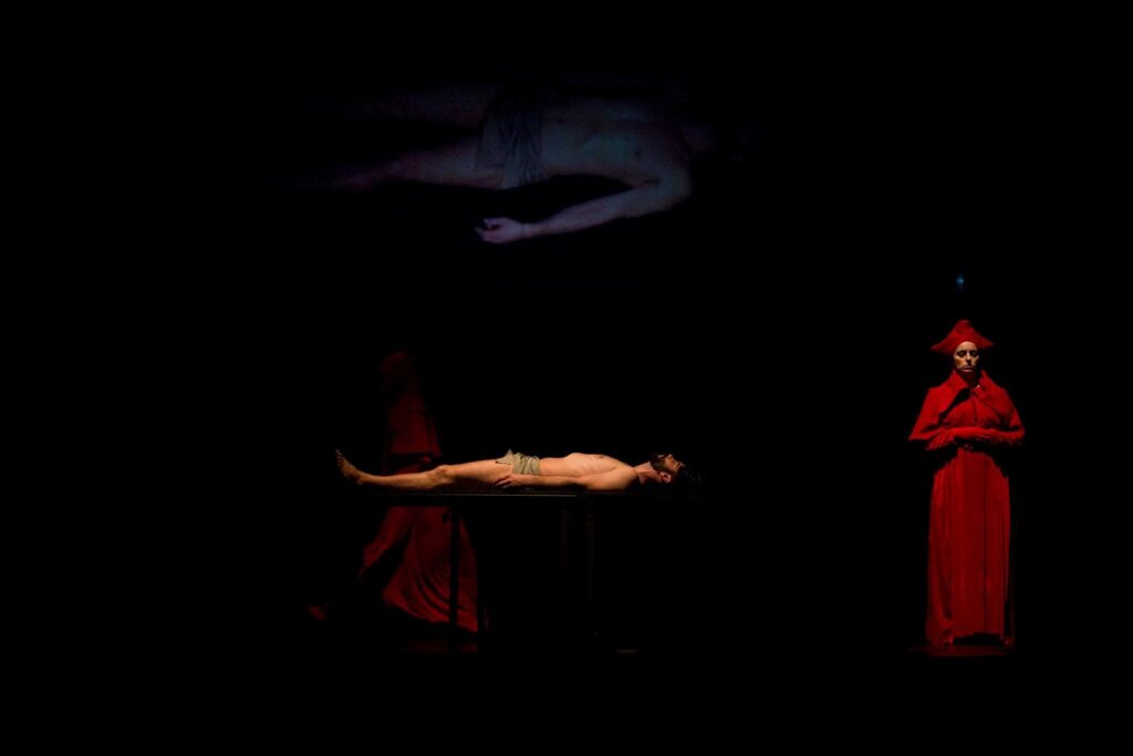 Hegel i duga lista prevara, fotografija iz predstave